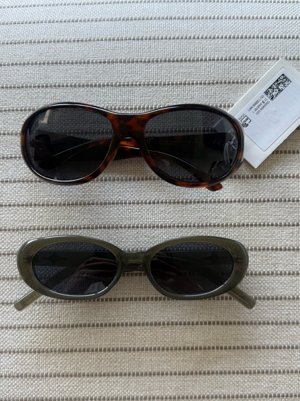 Sunglasses Bundle - Picture 2 of 3